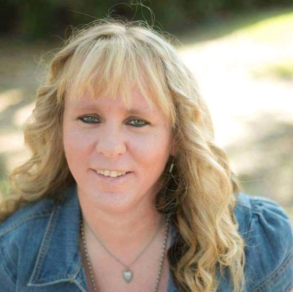 Meet your Posher, Andrea